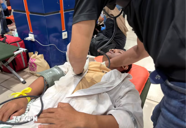 Indonesia: Lật phà chở 243 người trên biển