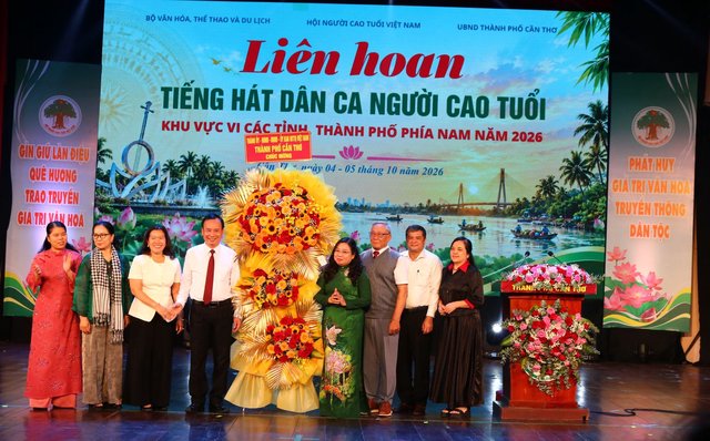 Khai mạc liên hoan tiếng hát dân ca Người cao tuổi khu vực phía Nam
