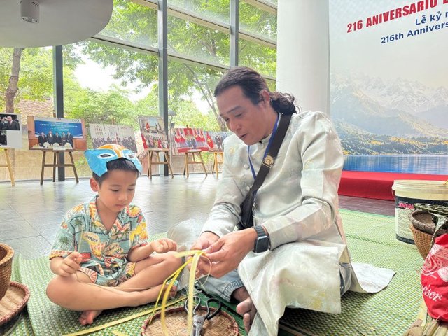 Giữ hồn Trung thu từ những trò chơi dân gian