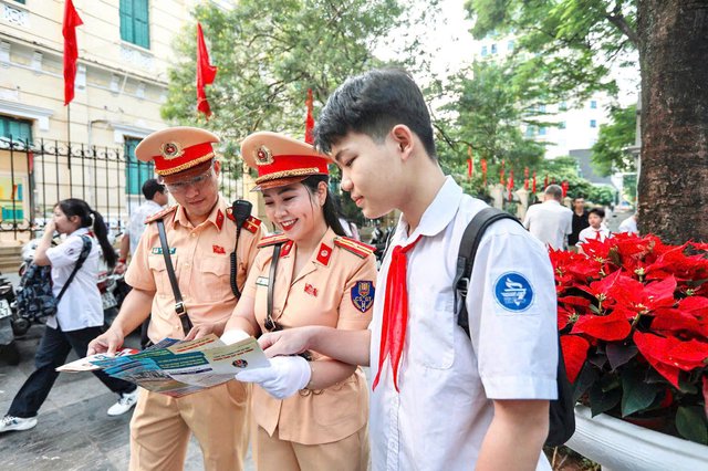 Đồng loạt ra quân xử lý học sinh, phụ huynh vi phạm giao thông