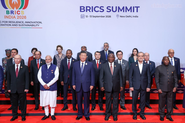 Thủ tướng tham dự Hội nghị thượng đỉnh BRICS lần thứ 18 tại Ấn Độ