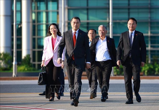 Thủ tướng Lê Minh Hưng lên đường dự Hội nghị thượng đỉnh BRICS lần thứ 18