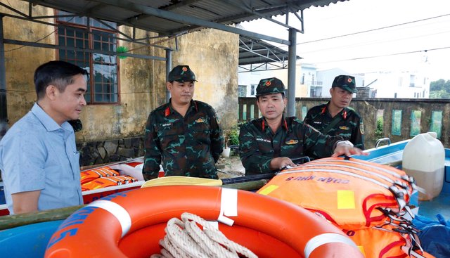 Đà Nẵng: Bố trí lực lượng, phương tiện ứng trực tại các khu vực xung yếu