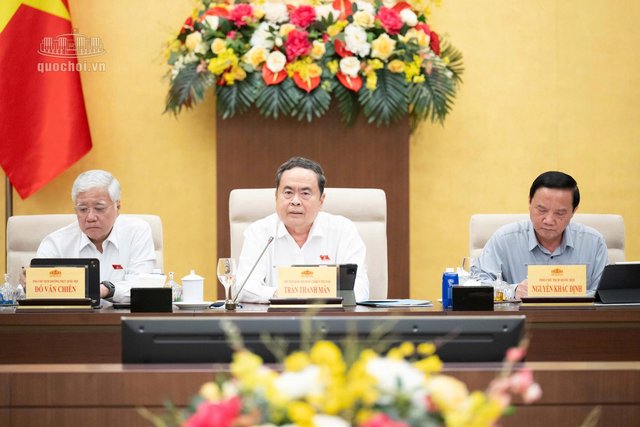 Khẩn trương lấy ý kiến nhân dân đối với việc sửa đổi Luật Đất đai và Bộ luật Hình sự