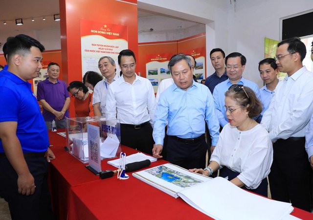 Chủ tịch Hà Nội: Xây dựng bất kỳ công trình nào tại khu vực hồ Gươm cần thực hiện thi tuyển