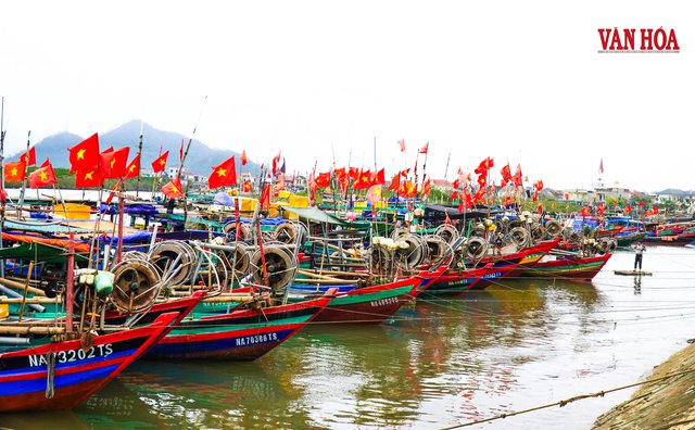 Thông tin bầu cử theo tàu ra biển