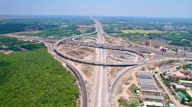 Thông xe 12 dự án cao tốc Bắc - Nam trong dịp 30.4