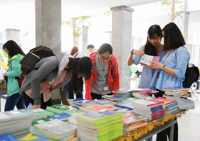 Giáo trình giả giống thật: Sinh viên nhận biết và phòng tránh thế nào?