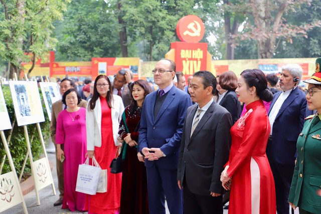 Bốn triển lãm đặc biệt chào mừng Đại hội XIV của Đảng