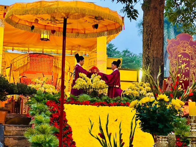 Dâng hương khai xuân theo nghi thức cung đình ở Hoàng thành Thăng Long