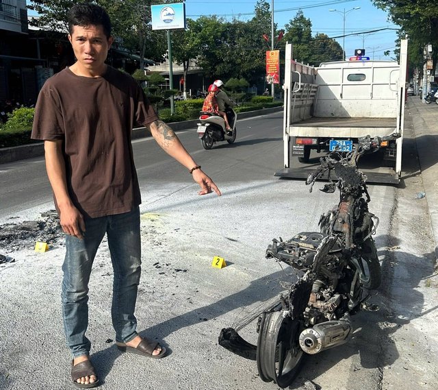 Khánh Hòa: Bắt khẩn cấp đối tượng đốt xe mô tô, chống người thi hành công vụ