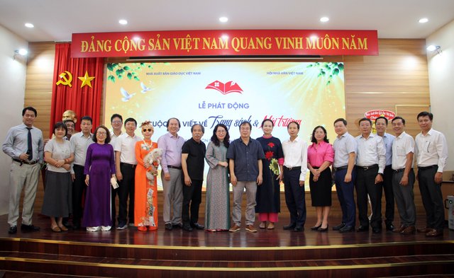 Phát động cuộc thi viết về “Trang sách & Mái trường” tại TP.HCM