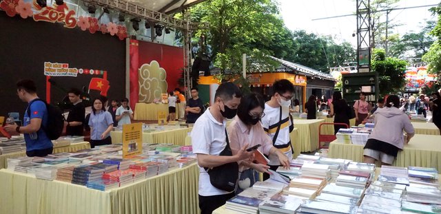 Hội sách Mừng Thống Nhất - Điểm hẹn tri thức dịp 30.4 - 1.5