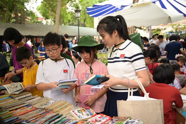 “Nam châm” hút bạn đọc đến với thư viện