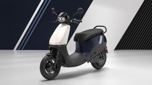 Ra mắt xe máy điện đi hơn 300km/lần sạc