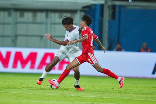 Highlight Singapore vs Thái Lan: “Voi chiến” nối dài mạch bất bại