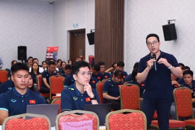 Nâng cao kiến thức về y học thể thao và phòng chống doping trong bóng đá