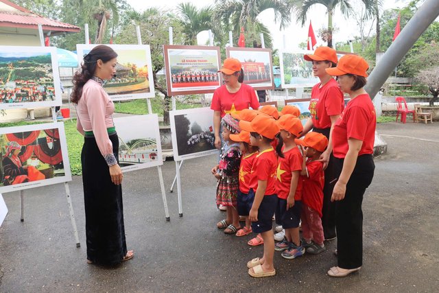 Triển lãm ảnh “Chiến thắng Điện Biên Phủ - Mốc vàng lịch sử”