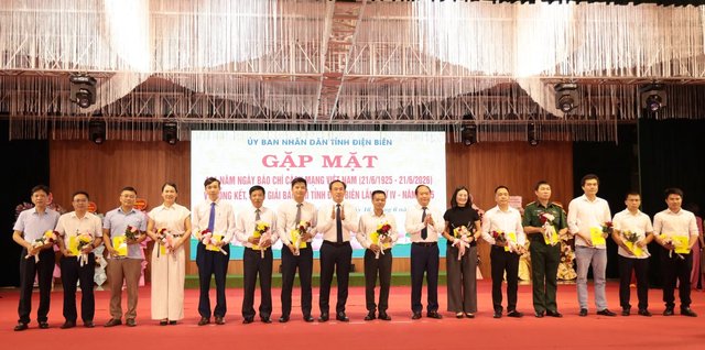 UBND tỉnh Điện Biên gặp mặt kỉ niệm 101 năm Ngày Báo chí Cách mạng Việt Nam