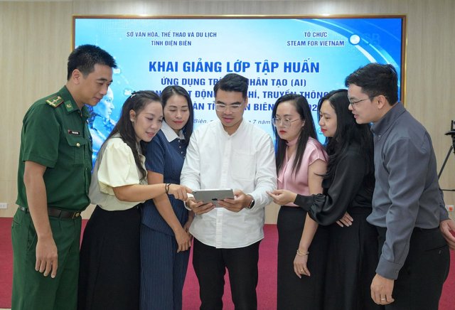 Điện Biên tập huấn ứng dụng AI cho hơn 80 nhà báo, cán bộ truyền thông