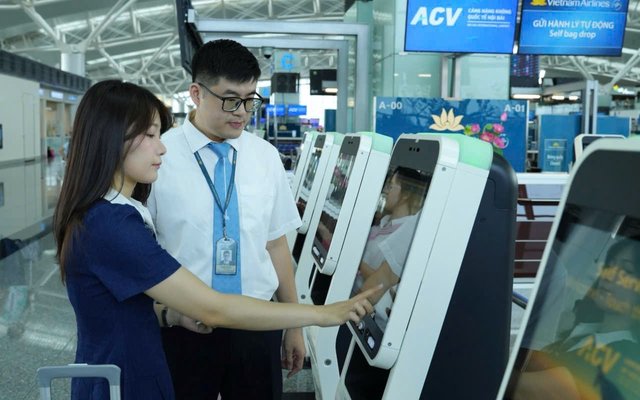 Thử nghiệm hệ thống làm thủ tục và gửi hành lý tự động tại sân bay Nội Bài