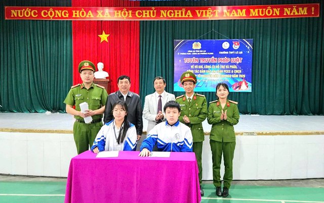 Gia Lai: Tuyên truyền ngăn ngừa pháo nổ và PCCC cho học sinh
