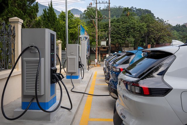Ô tô điện được miễn lệ phí trước bạ lần đầu đến hết năm 2030