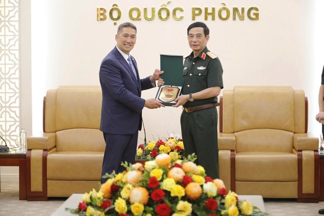 Đại tướng Phan Văn Giang tiếp quyền Bộ trưởng Bộ Hải quân Hoa Kỳ Hùng Cao