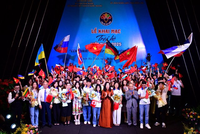 “Hành trình di sản, gắn kết cội nguồn“