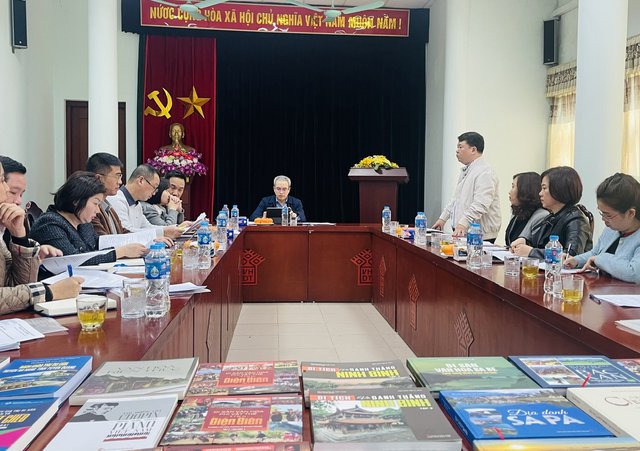 Thứ trưởng Bộ VHTTDL Phan Tâm làm việc với Nxb Văn hoá dân tộc