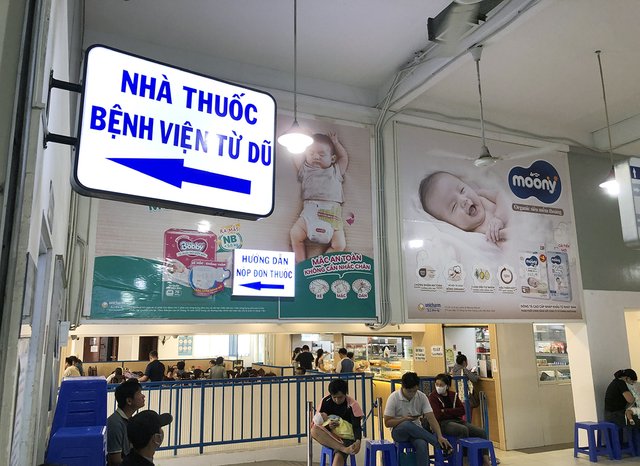 TP.HCM: Quảng cáo sữa, tã “tấn công” bệnh viện