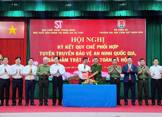 NXB Chính trị quốc gia Sự thật và Trường ĐH Cảnh sát nhân dân ký kết quy chế phối hợp chiến lược