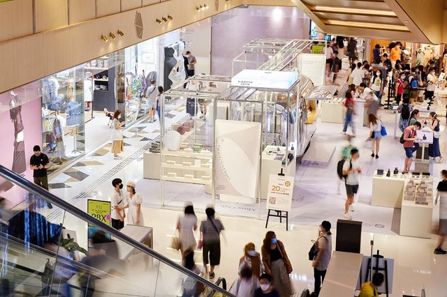 Thị trường bán lẻ cuối năm sôi động: Pop-up store tại trung tâm thương mại mở rộng cơ hội cho startup