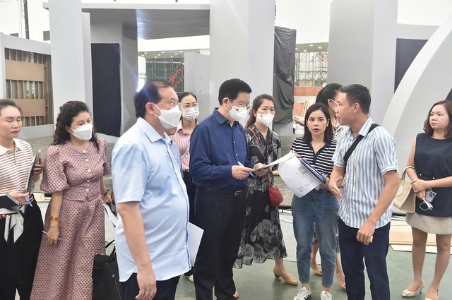 Phó Thủ tướng Mai Văn Chính “chấm điểm” tiến độ thi công các đơn vị tham gia Triển lãm Thành tựu đất nước
