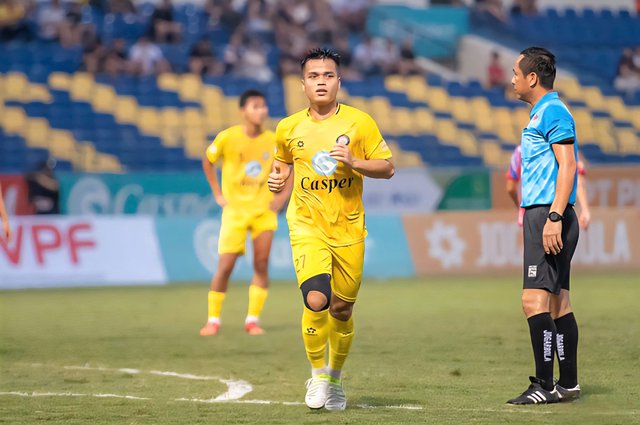 Tiền vệ A Mít chia tay Đông Á Thanh Hóa