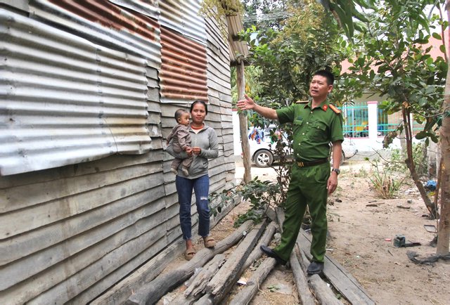 Sống trong lòng dân