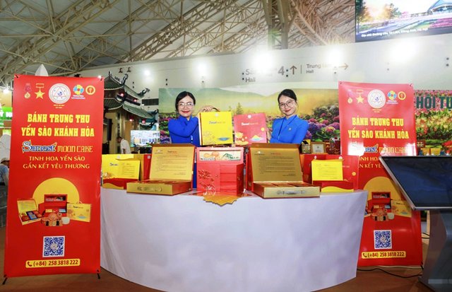 Bánh Trung thu Yến sào - gắn kết yêu thương