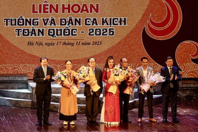 Khai mạc Liên hoan Tuồng và Dân ca kịch toàn quốc 2025