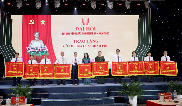 Tôn vinh, giao lưu các điển hình thi đua yêu nước Nghệ An năm 2025