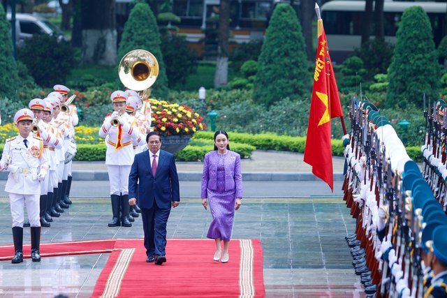 Thủ tướng Phạm Minh Chính chủ trì lễ đón chính thức Thủ tướng Thái Lan thăm Việt Nam