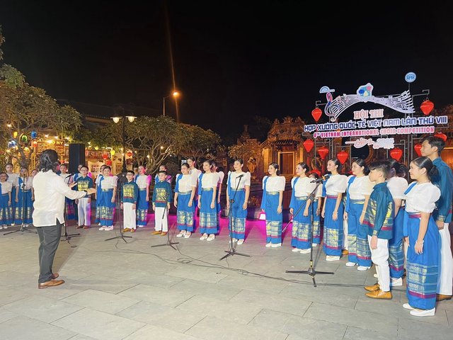giao lưu hợp xướng đường phố "Giai điệu quốc tế"