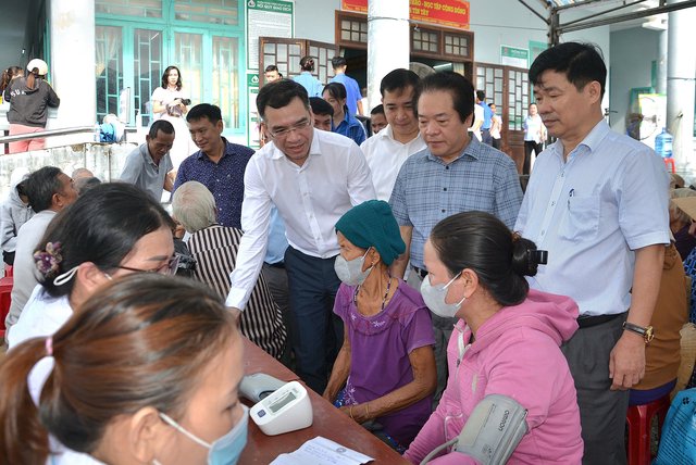 Mang niềm vui và sức khỏe đến với người nghèo ở Quảng Ngãi