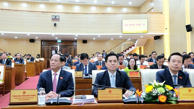 Phó Chủ tịch Quốc hội Trần Quang Phương dự khai mạc kỳ họp thứ 29 HĐND tỉnh Quảng Ngãi