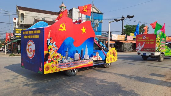 Lễ xuất quân tuyên truyền kỷ niệm 65 năm Ngày mở đường Hồ Chí Minh - Ngày truyền thống Bộ đội Trường Sơn
