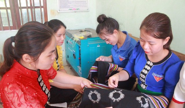Thanh niên tình nguyện góp sức trẻ vì cộng đồng