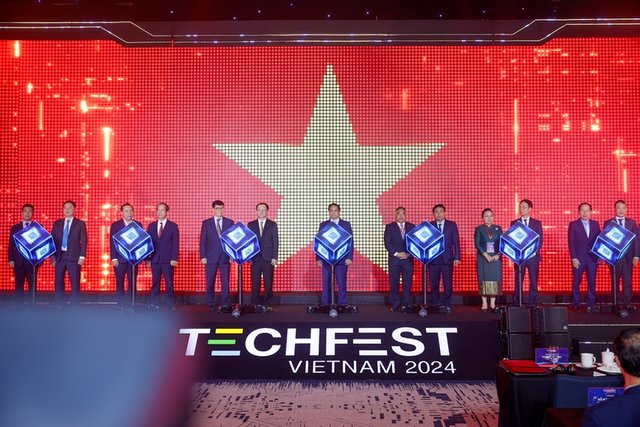 Thủ tướng dự Ngày hội Khởi nghiệp đổi mới sáng tạo