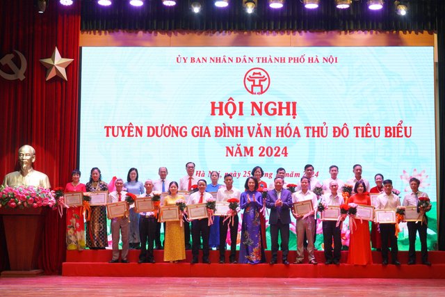 Hà Nội: 88% gia đình giữ vững danh hiệu Gia đình văn hóa