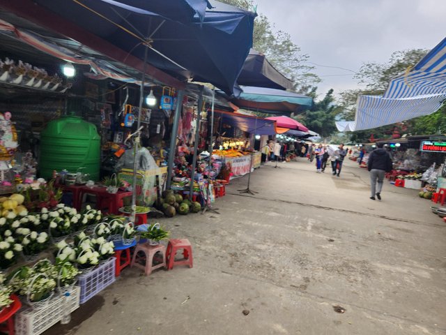 Hồi âm về bài hàng quán, ki ốt xâm phạm Di tích đền Cô Bơ (Thanh Hóa): Đề nghị sớm có phương án di chuyển 31 ki ốt