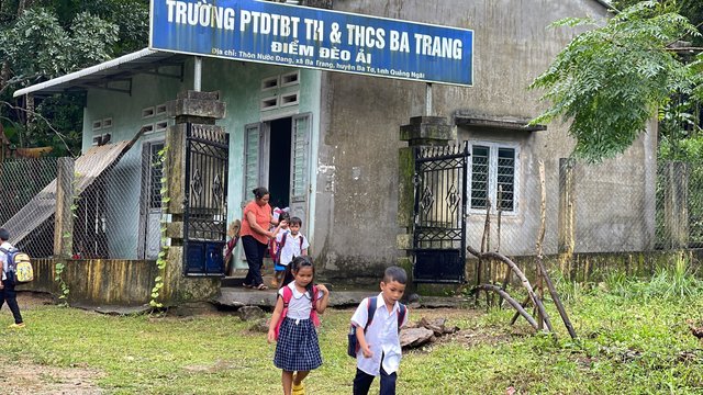 Cô giáo thầm lặng chắp cánh ước mơ cho học trò nơi rẻo cao