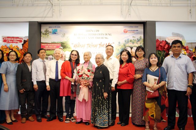 Triển lãm 153 tác phẩm về Mẹ Việt Nam Anh hùng của họa sĩ Đặng Ái Việt